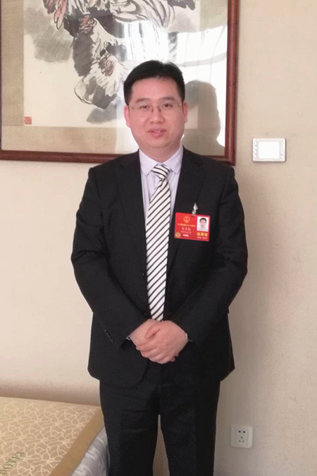 奏響春天的聲音！全國人大代表陳勇彪隨湖南代表團(tuán)赴京參加全國“兩會(huì)”(圖2)
